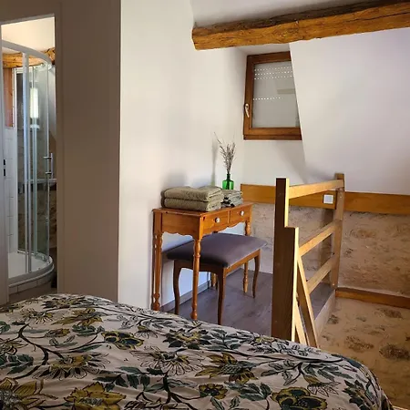 En Pierres Saint-Jean-de-Laur