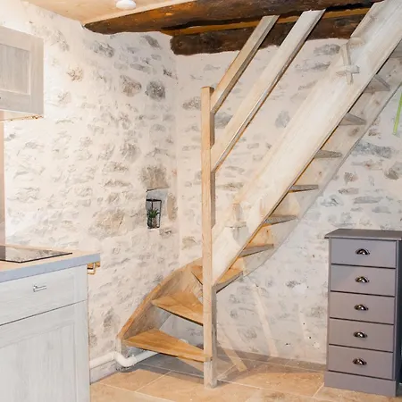 En Pierres بيت للعطل