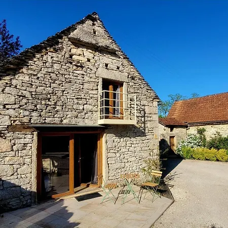 En Pierres بيت للعطل *